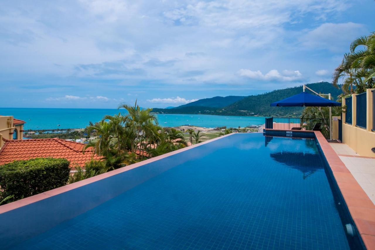 Magnificence At Airlie Apartment Airlie Beach Exterior photo